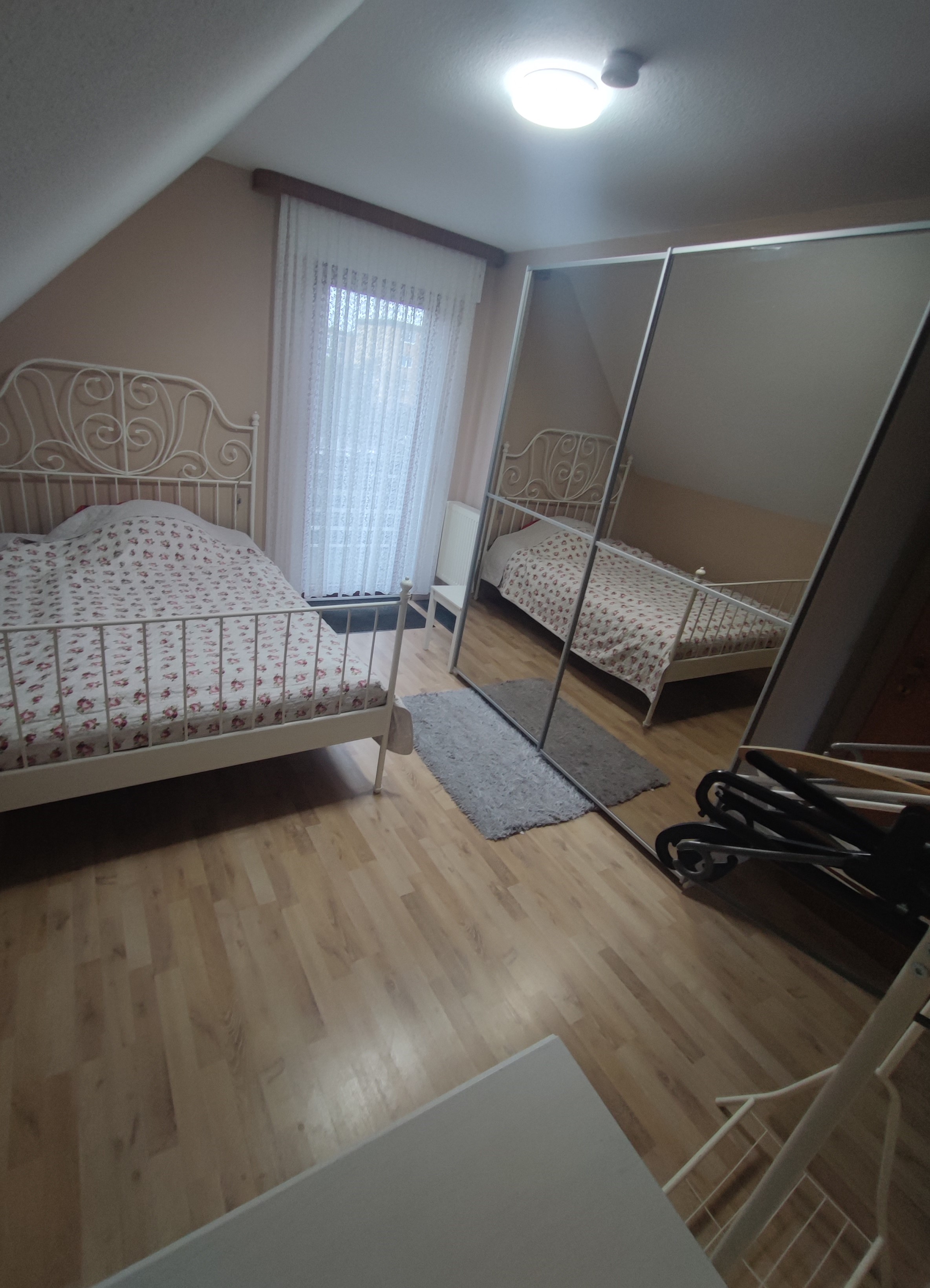 Schlafzimmer Ansicht 1